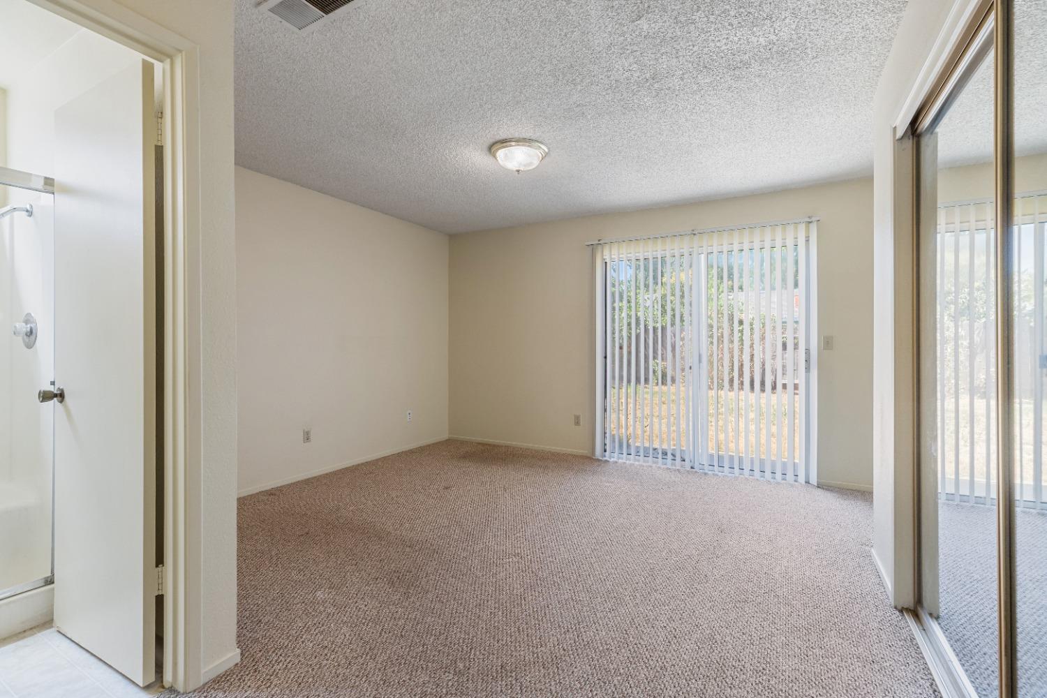 2617 Lincoln Oak Court