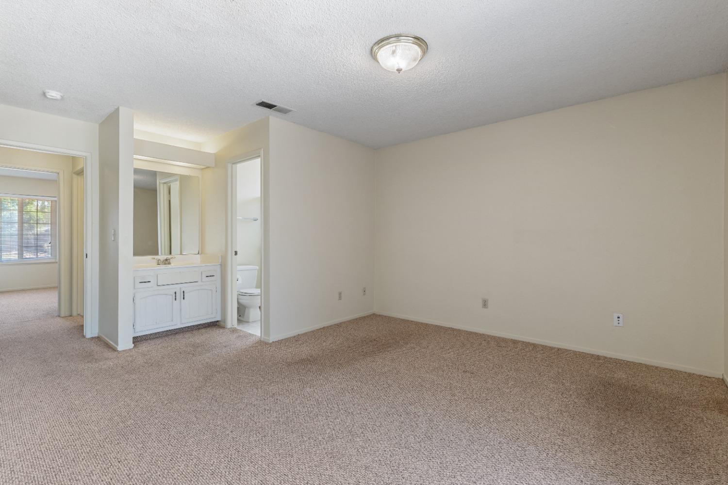 2617 Lincoln Oak Court
