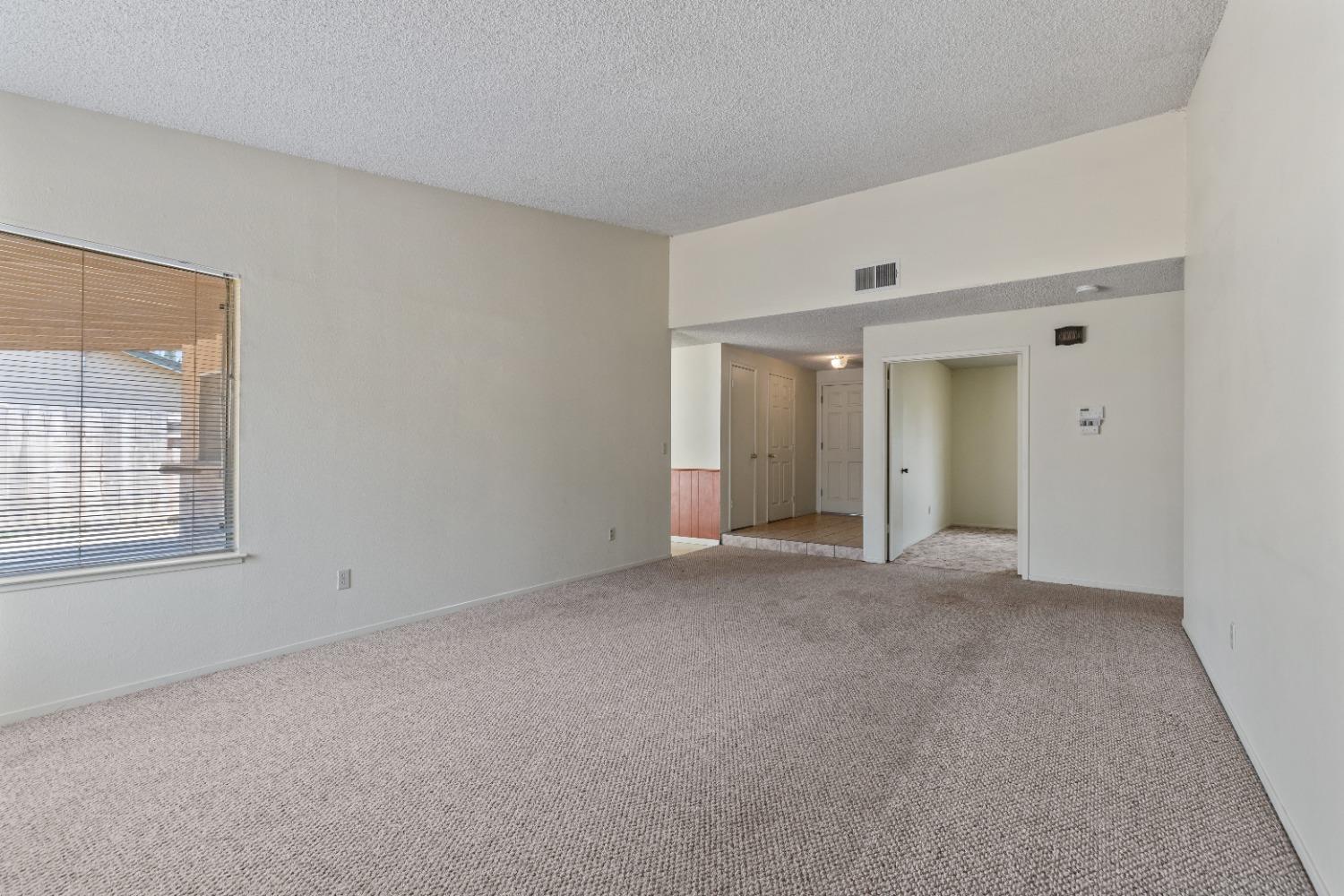 2617 Lincoln Oak Court
