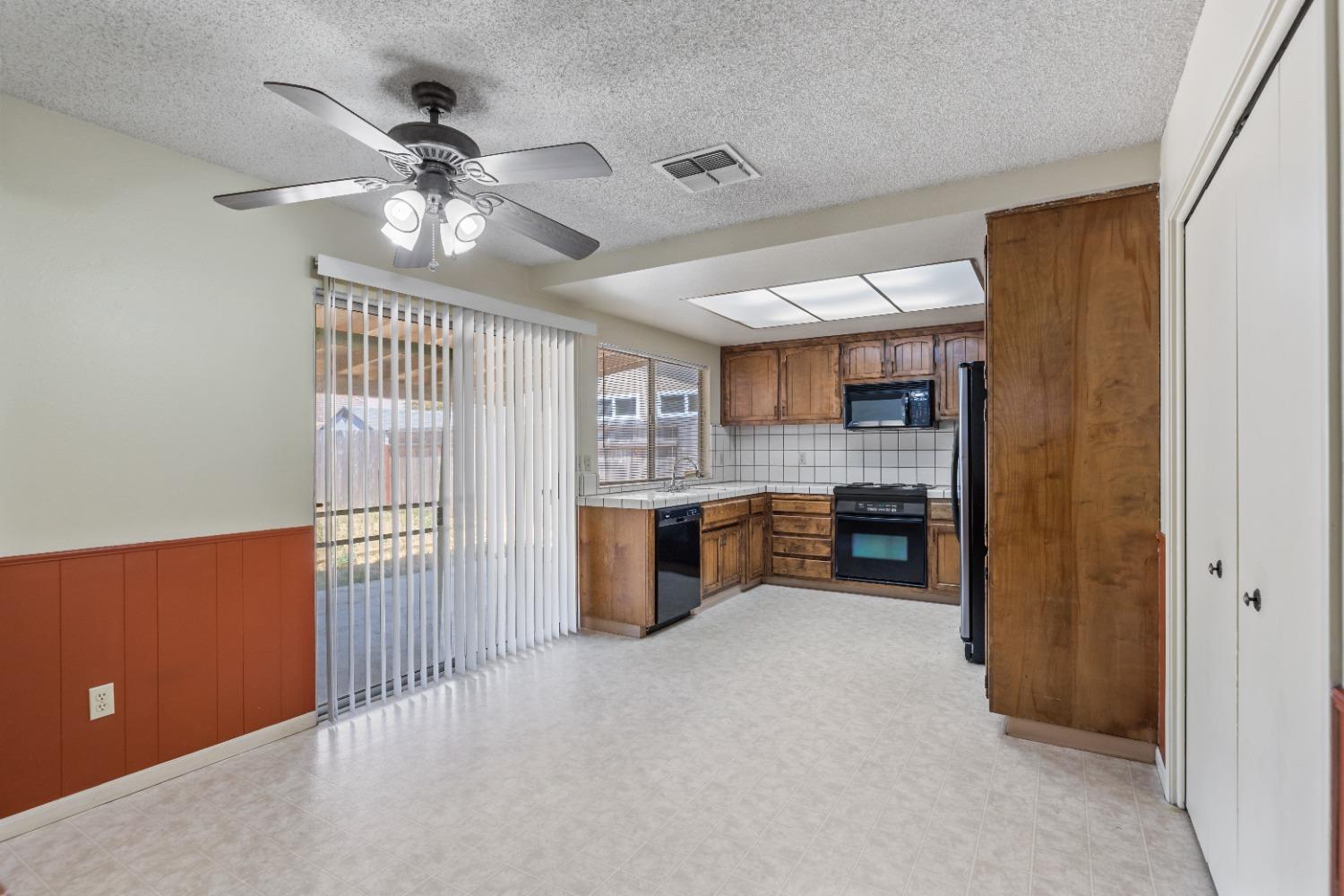 2617 Lincoln Oak Court