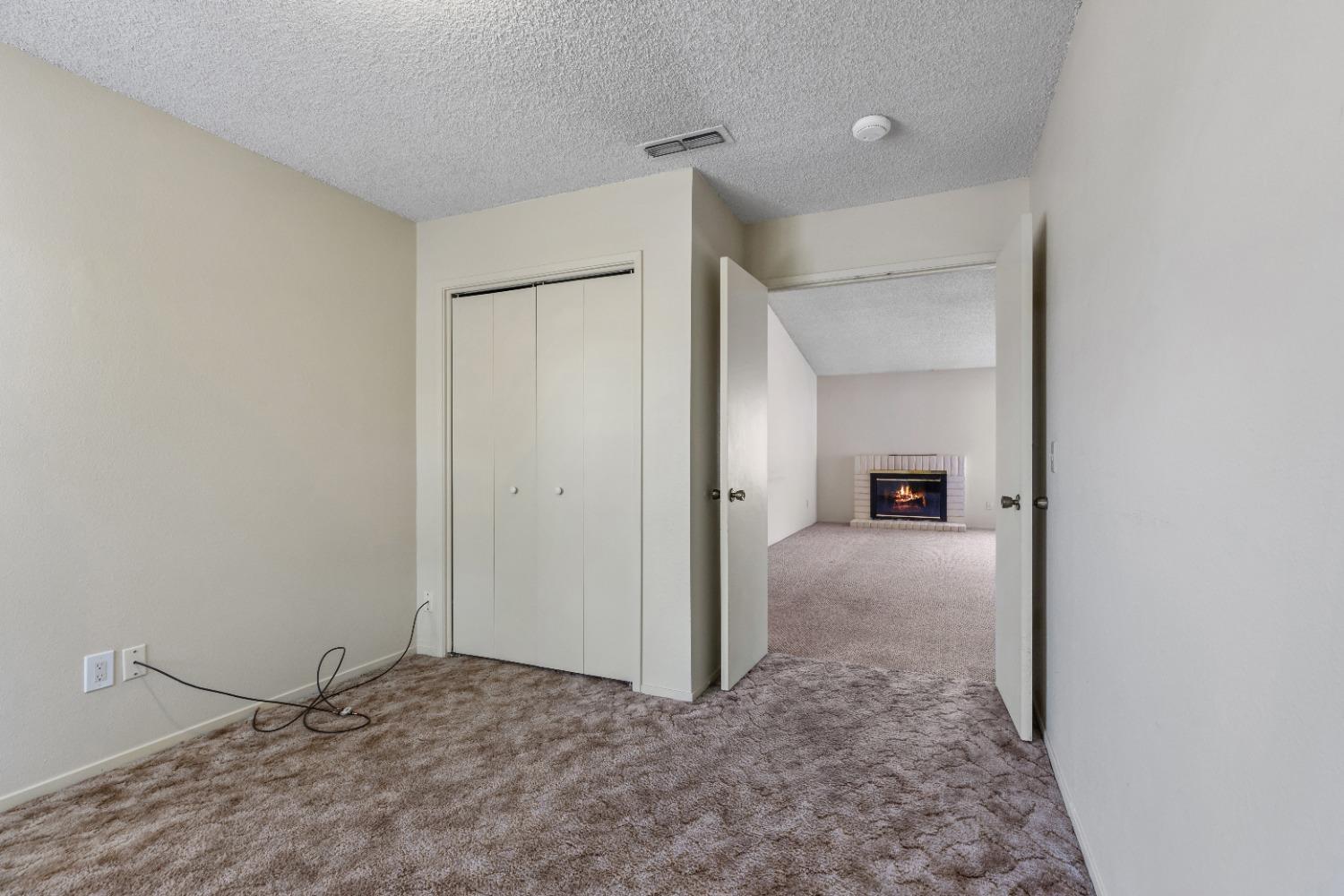 2617 Lincoln Oak Court