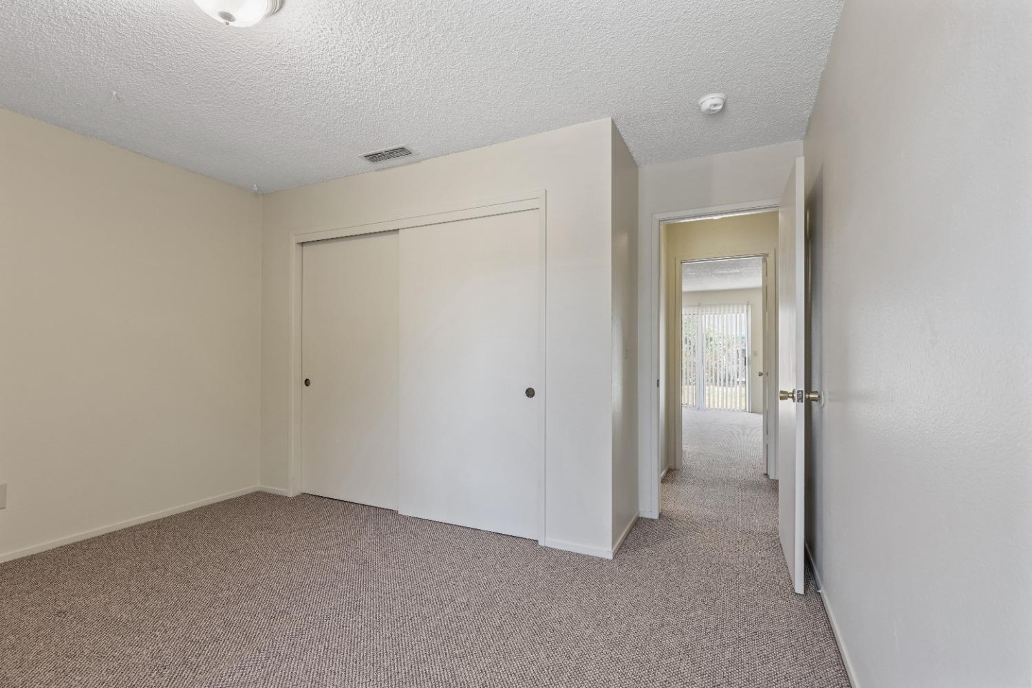 2617 Lincoln Oak Court