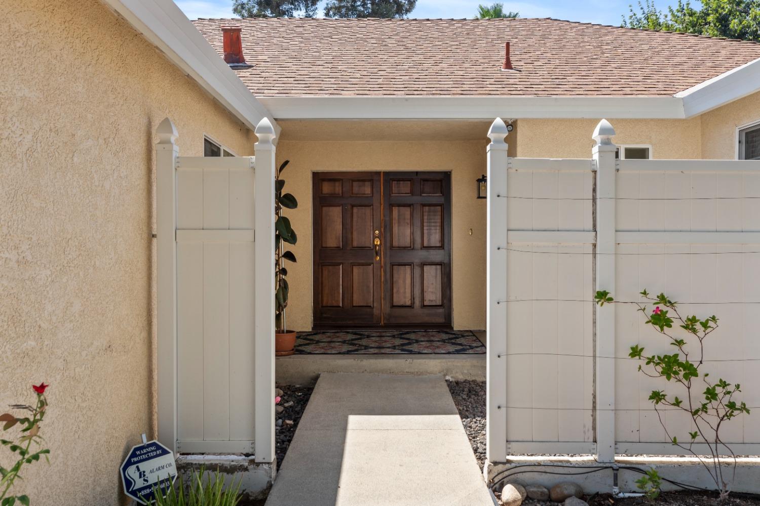1916 Cheyenne Way