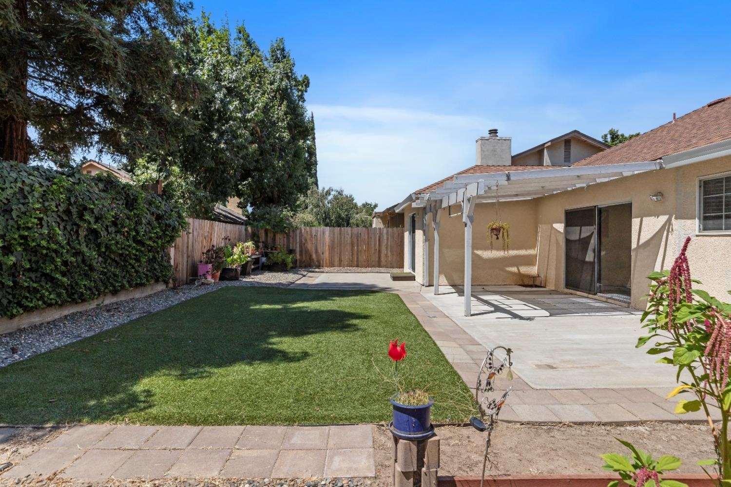 1916 Cheyenne Way