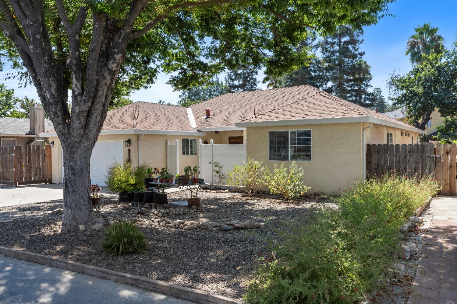 1916 Cheyenne Way
