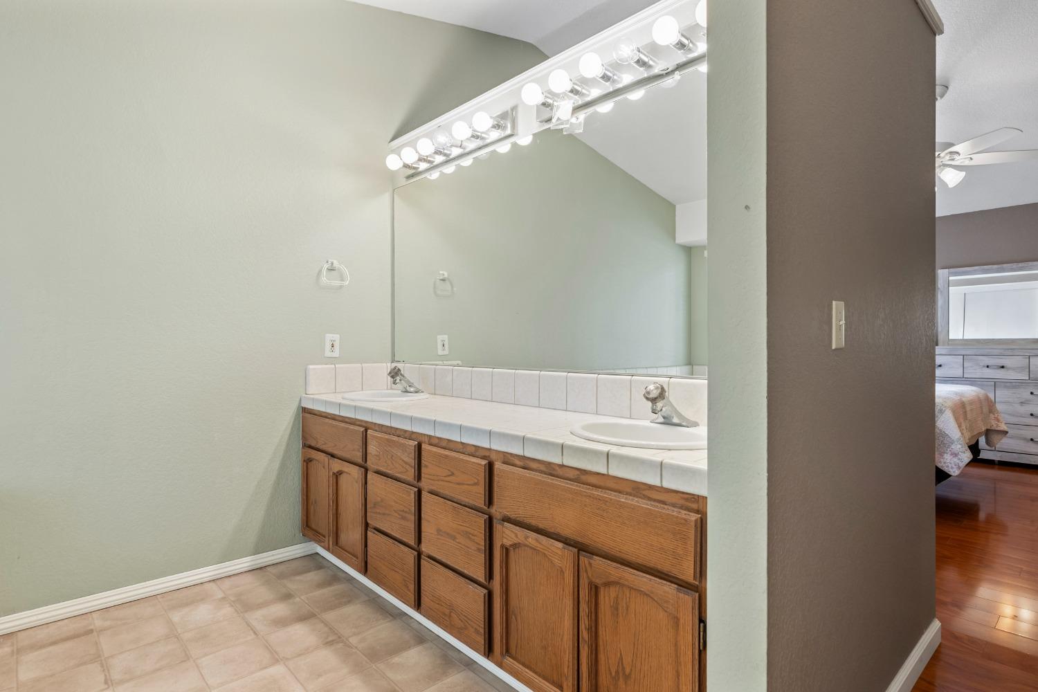 1107 Cedar Creek Drive 18