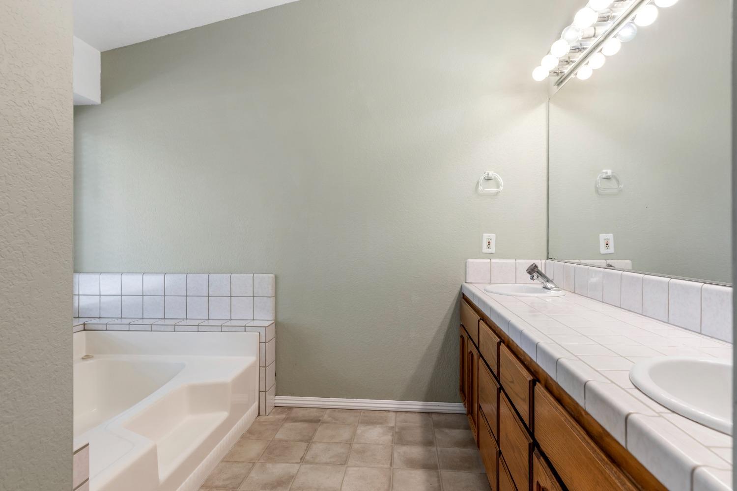 1107 Cedar Creek Drive 18