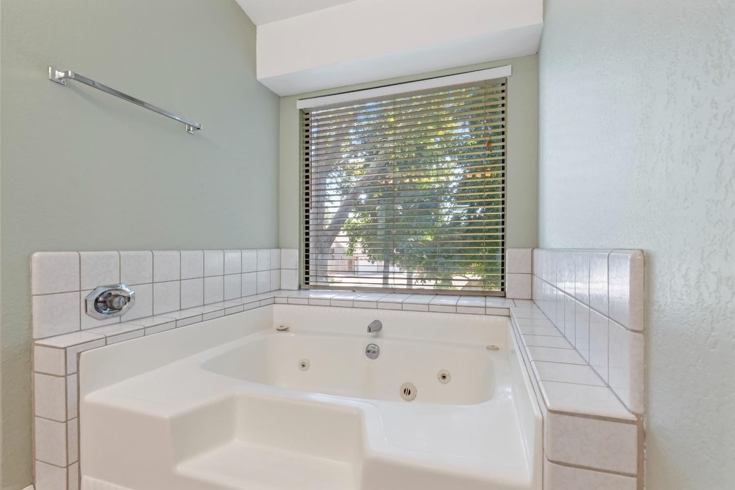 1107 Cedar Creek Drive 18