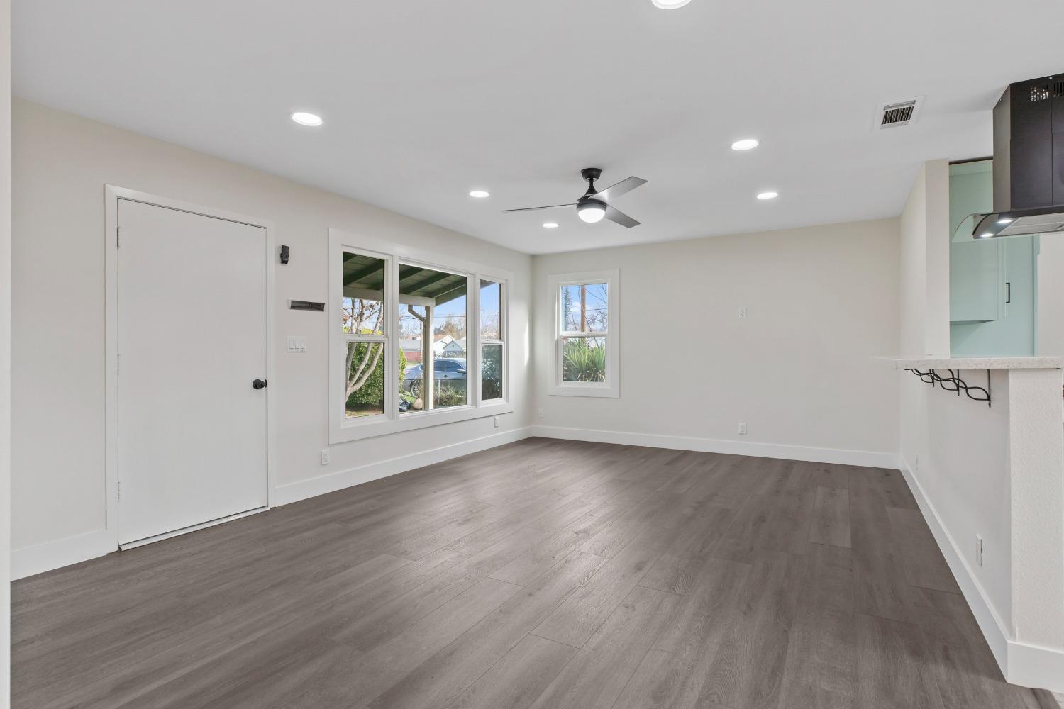 1530 Waverly Drive