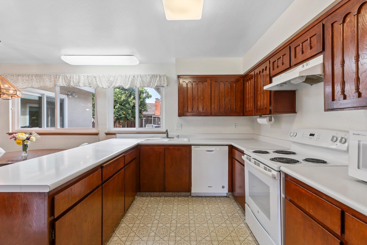 2575 Cherrywood Drive