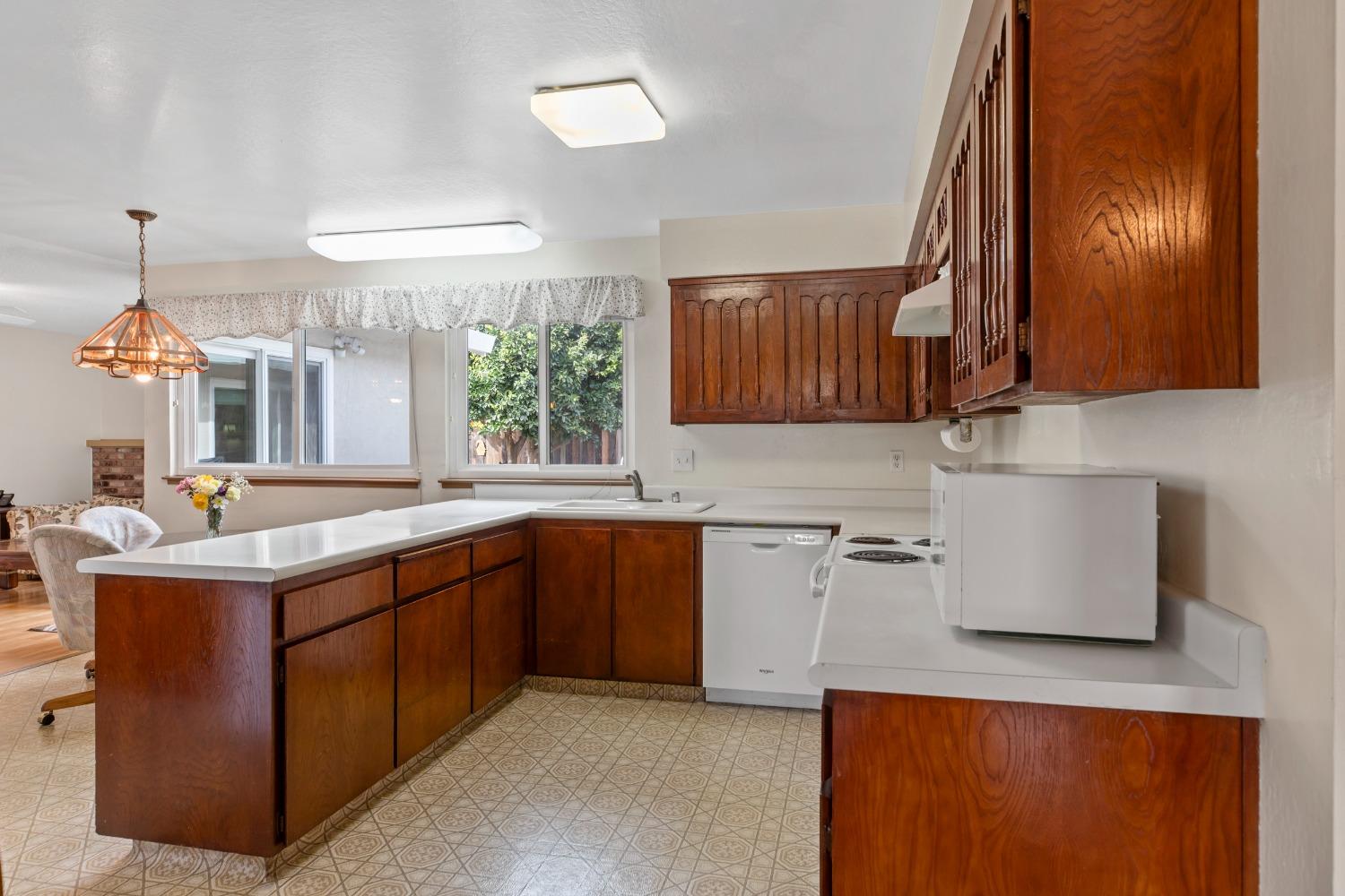 2575 Cherrywood Drive