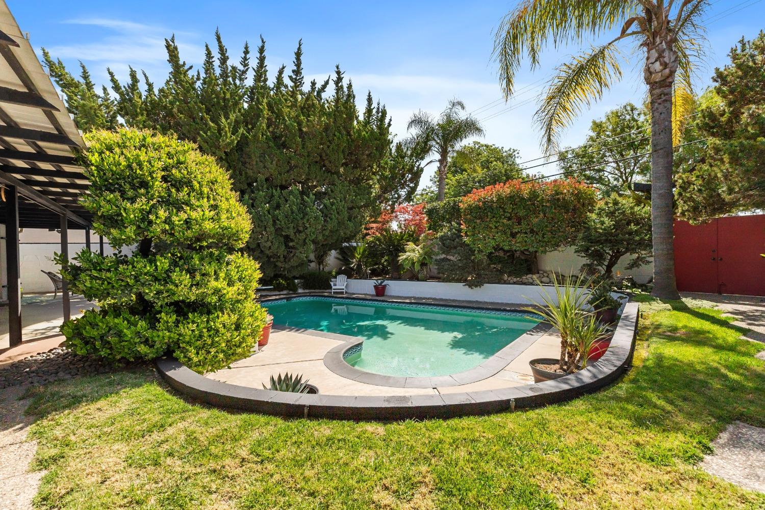 1109 Country Club Drive