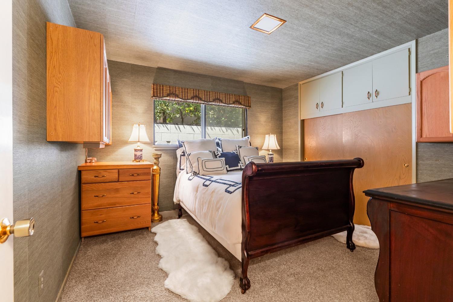 1109 Country Club Drive