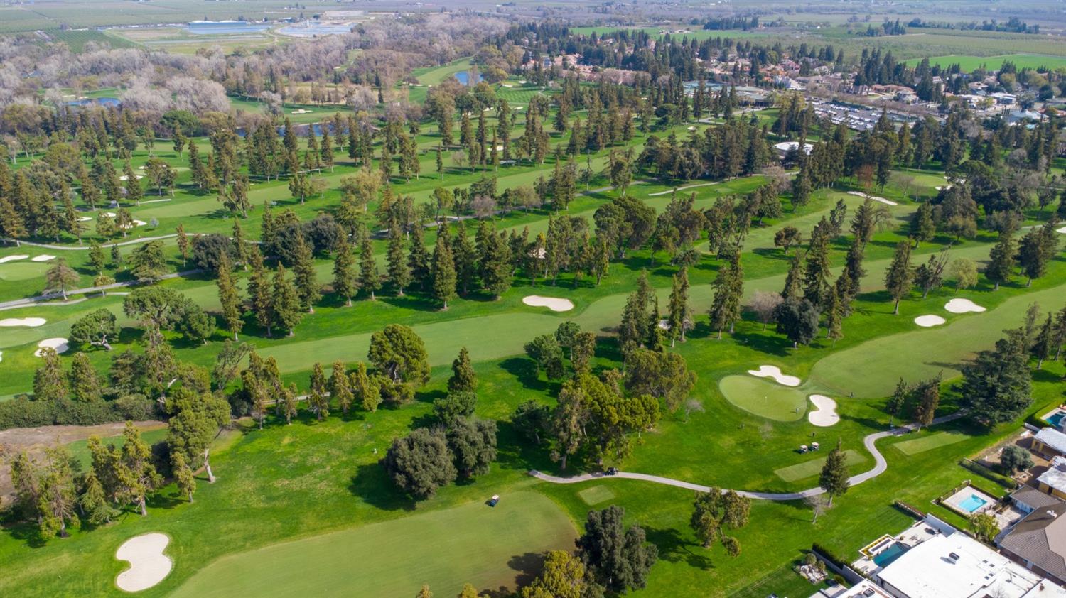 1109 Country Club Drive