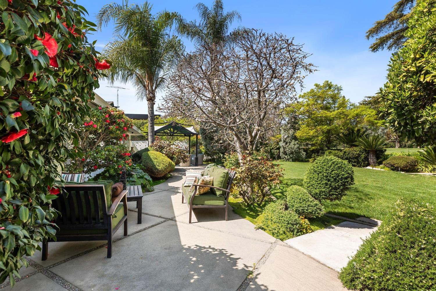 1109 Country Club Drive