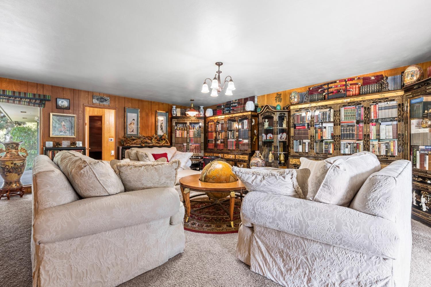 1109 Country Club Drive
