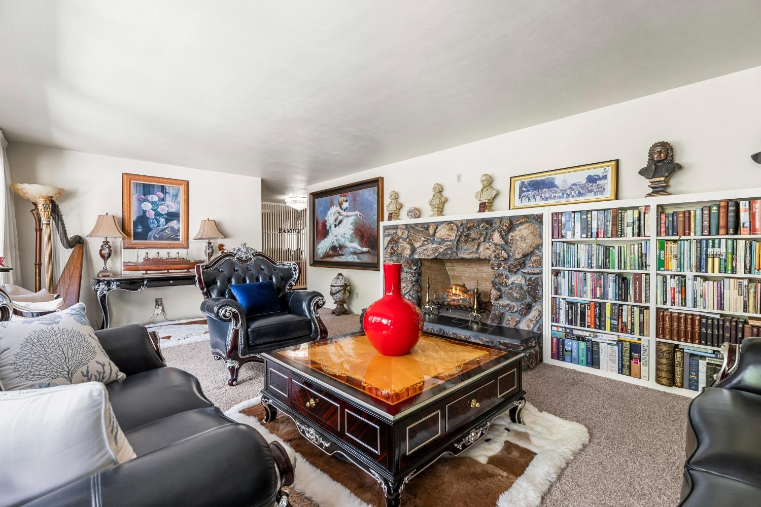 1109 Country Club Drive