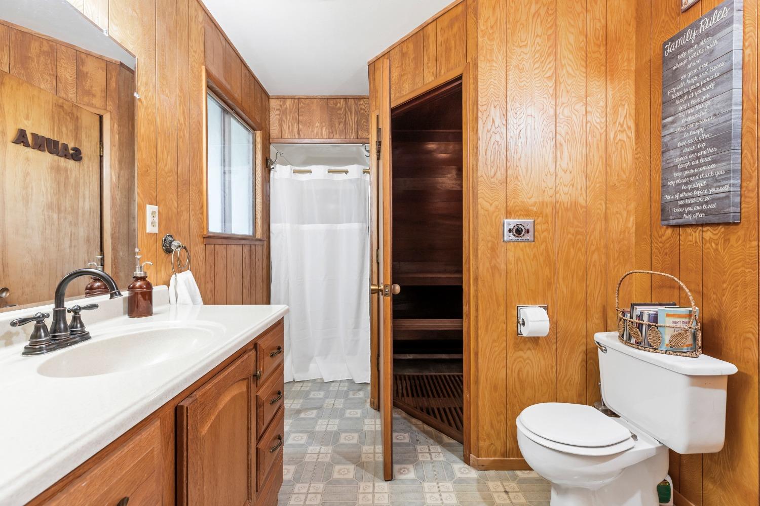 1109 Country Club Drive