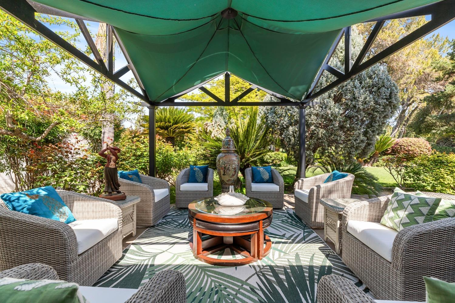 1109 Country Club Drive