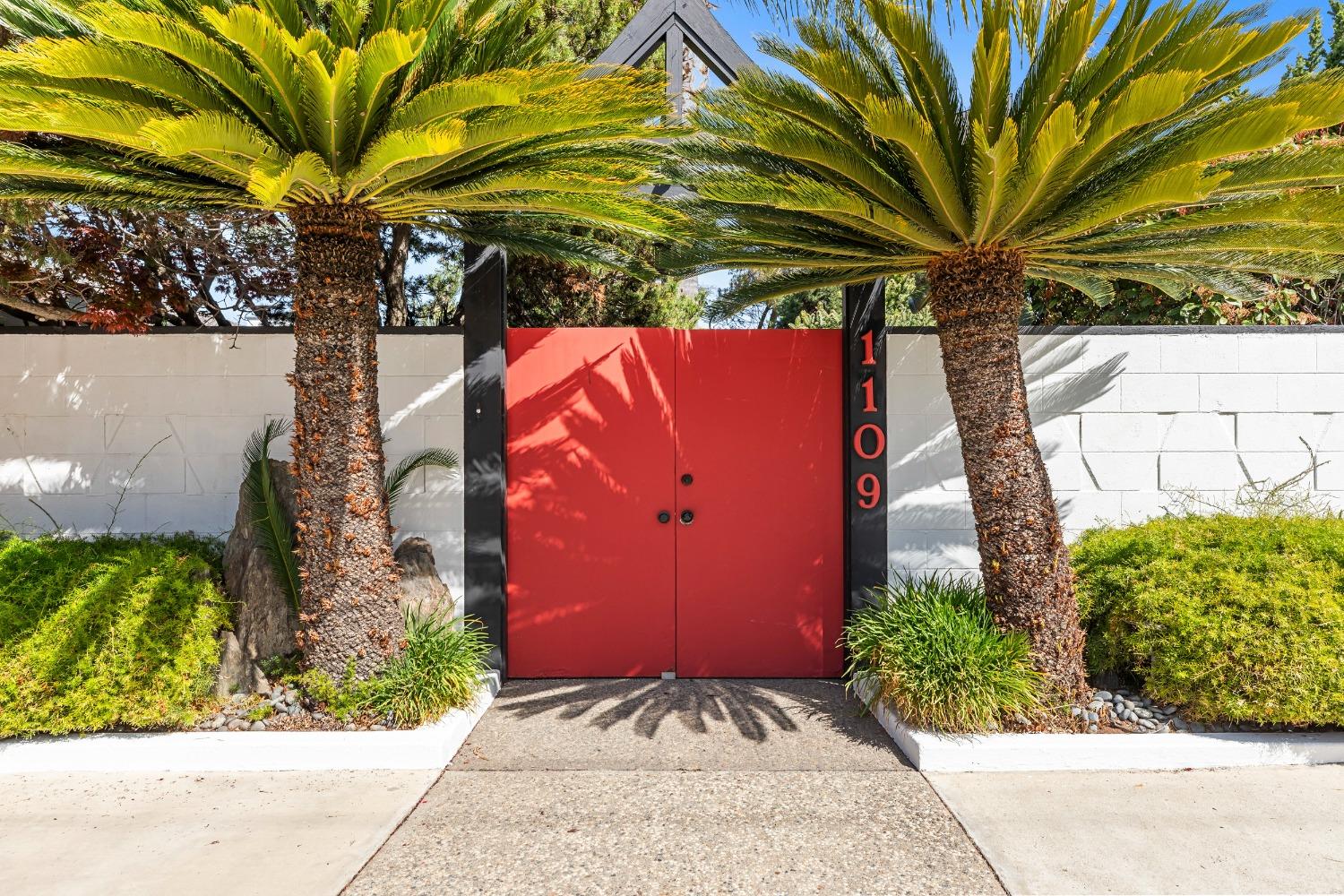1109 Country Club Drive