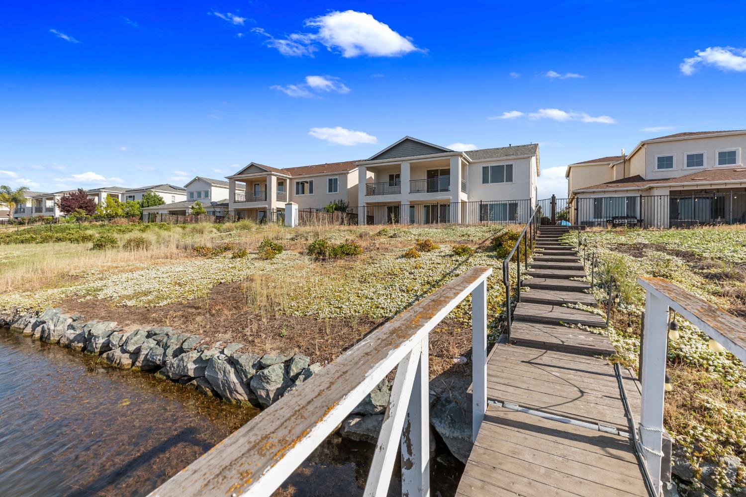 1674 Locksley Drive