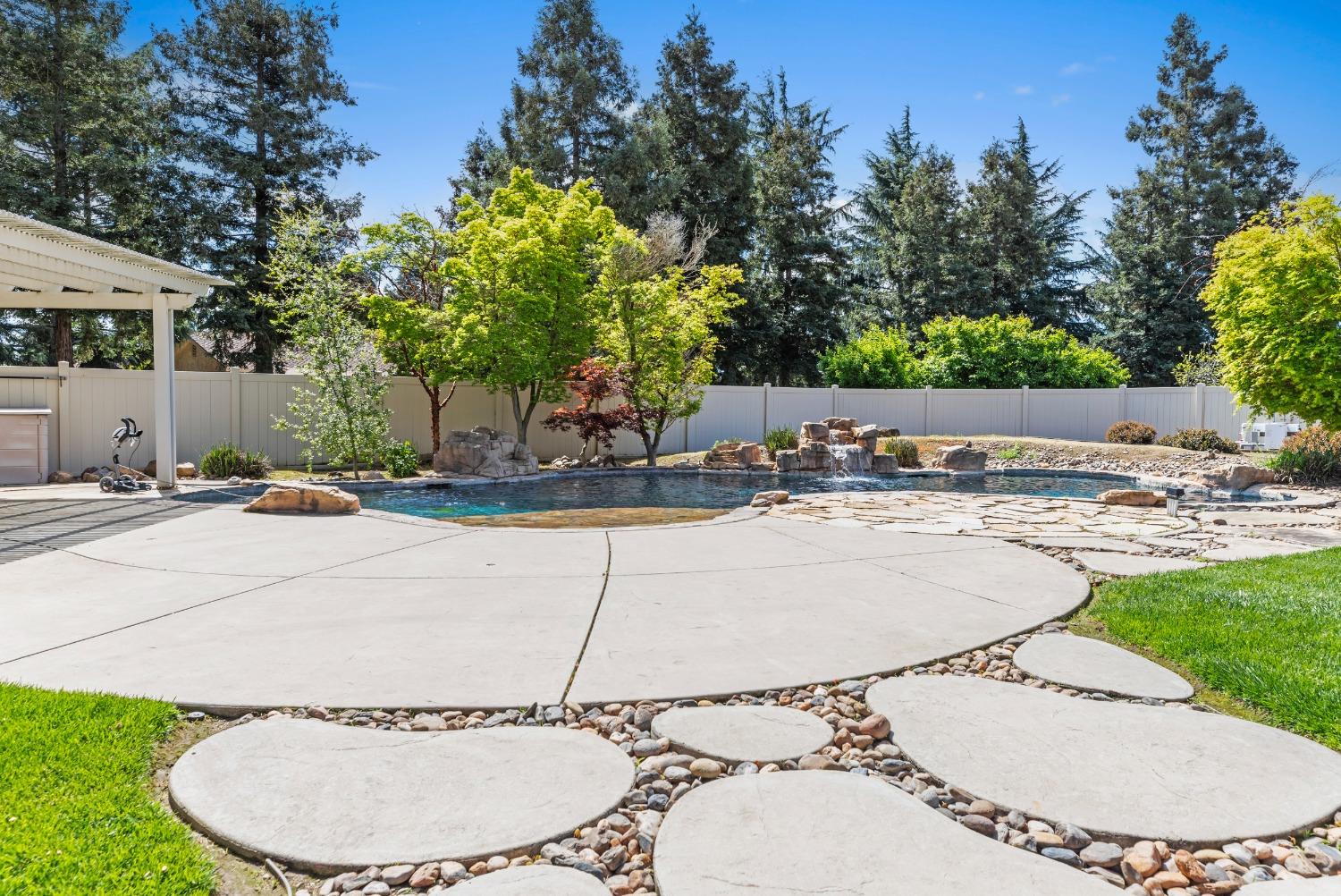 5000 Peach Blossom Lane