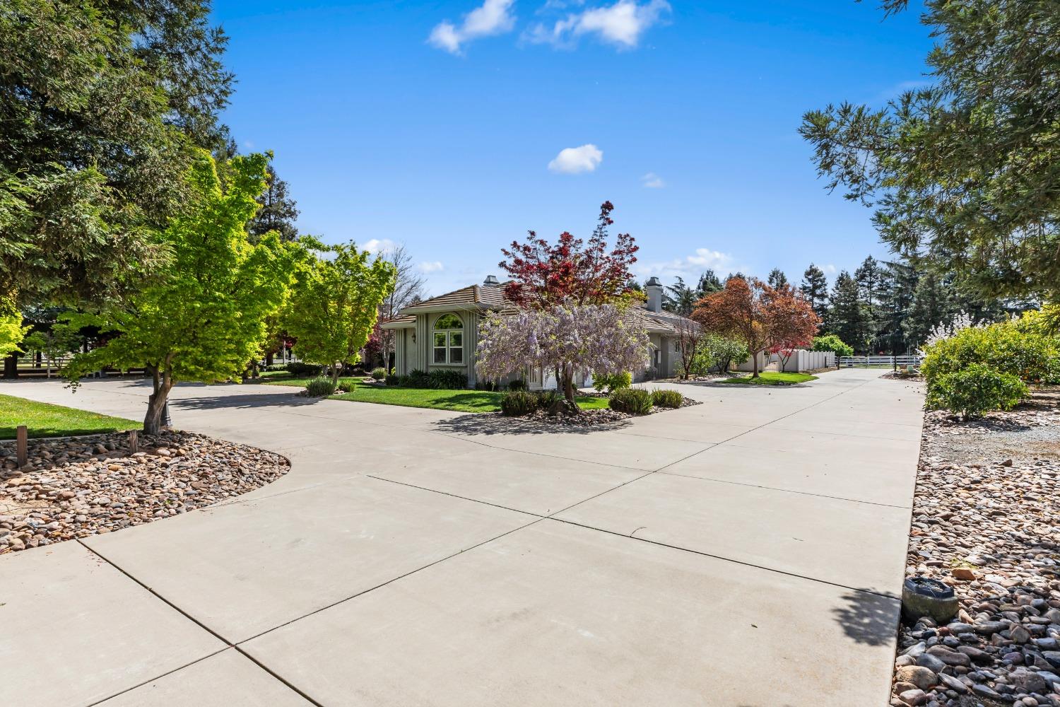 5000 Peach Blossom Lane