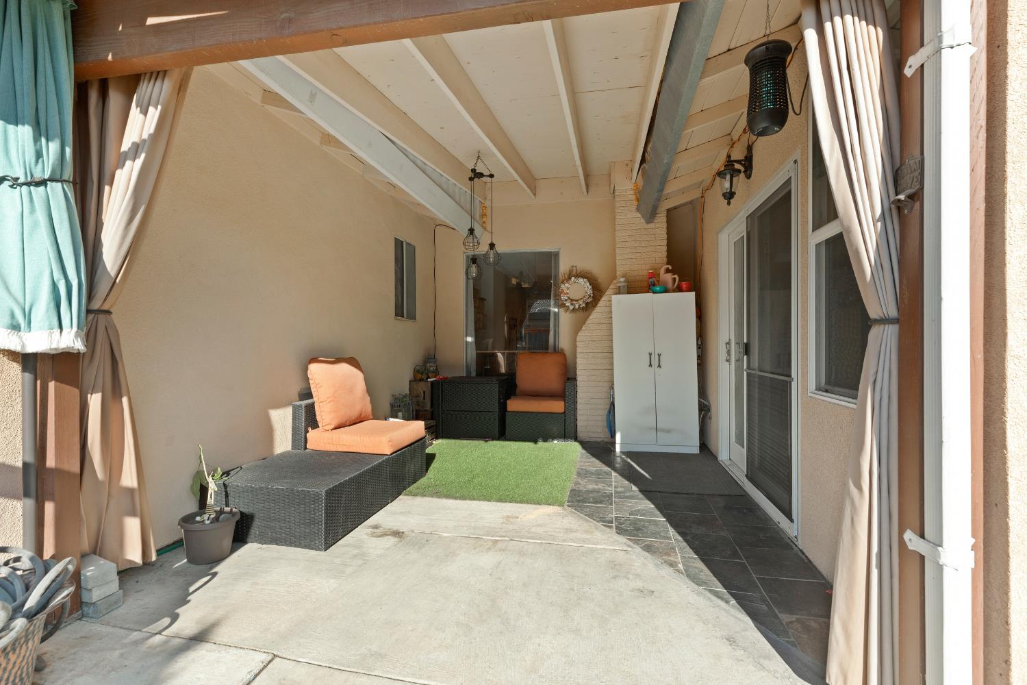 1533 Radcliffe Avenue