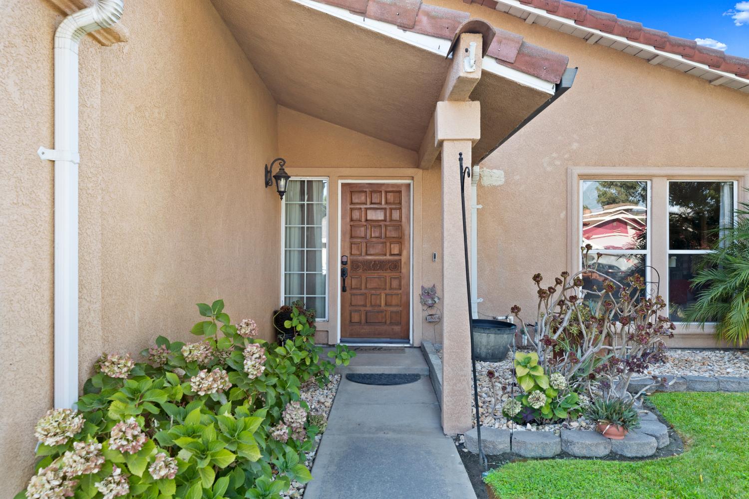 1533 Radcliffe Avenue