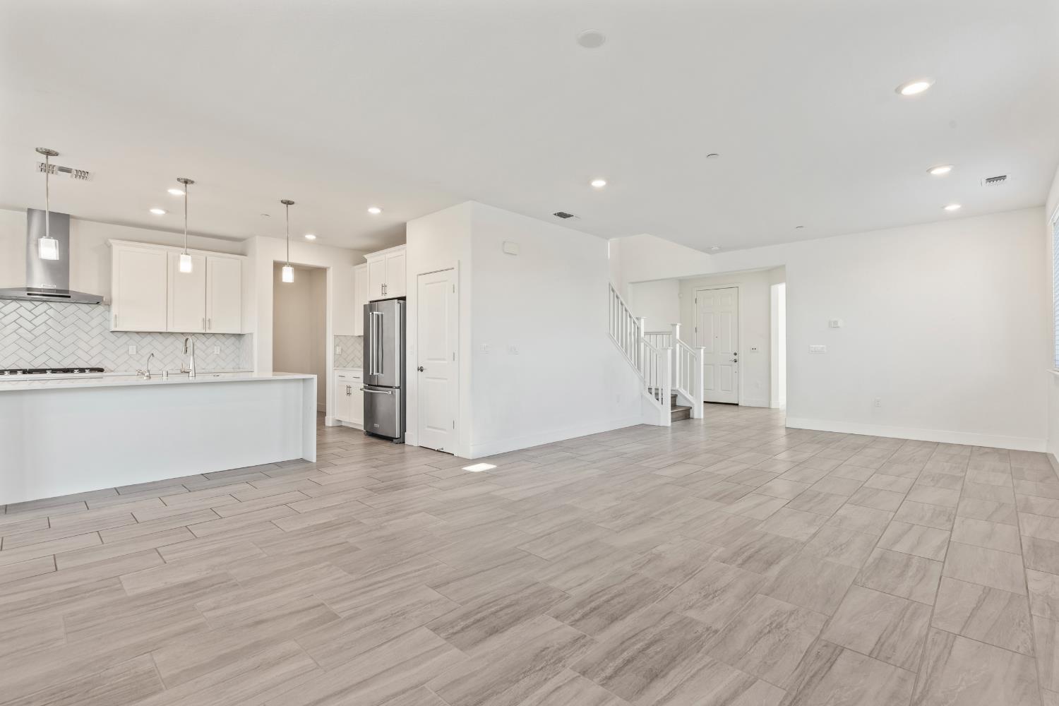 2803 Penrose Lane