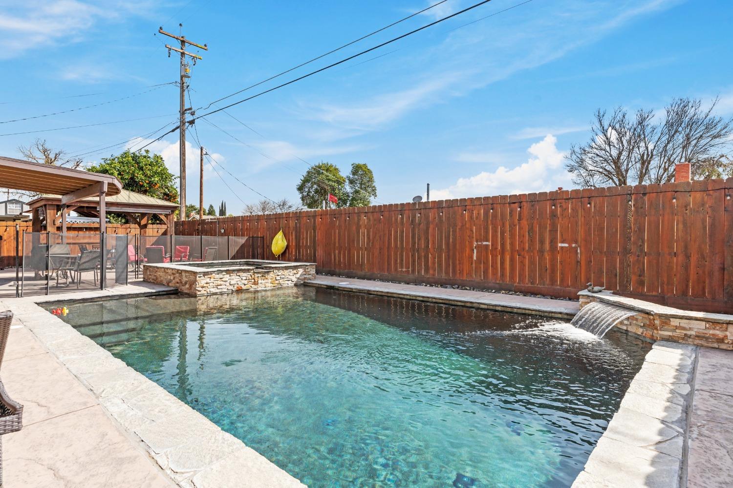 2490 Zinfandel Lane