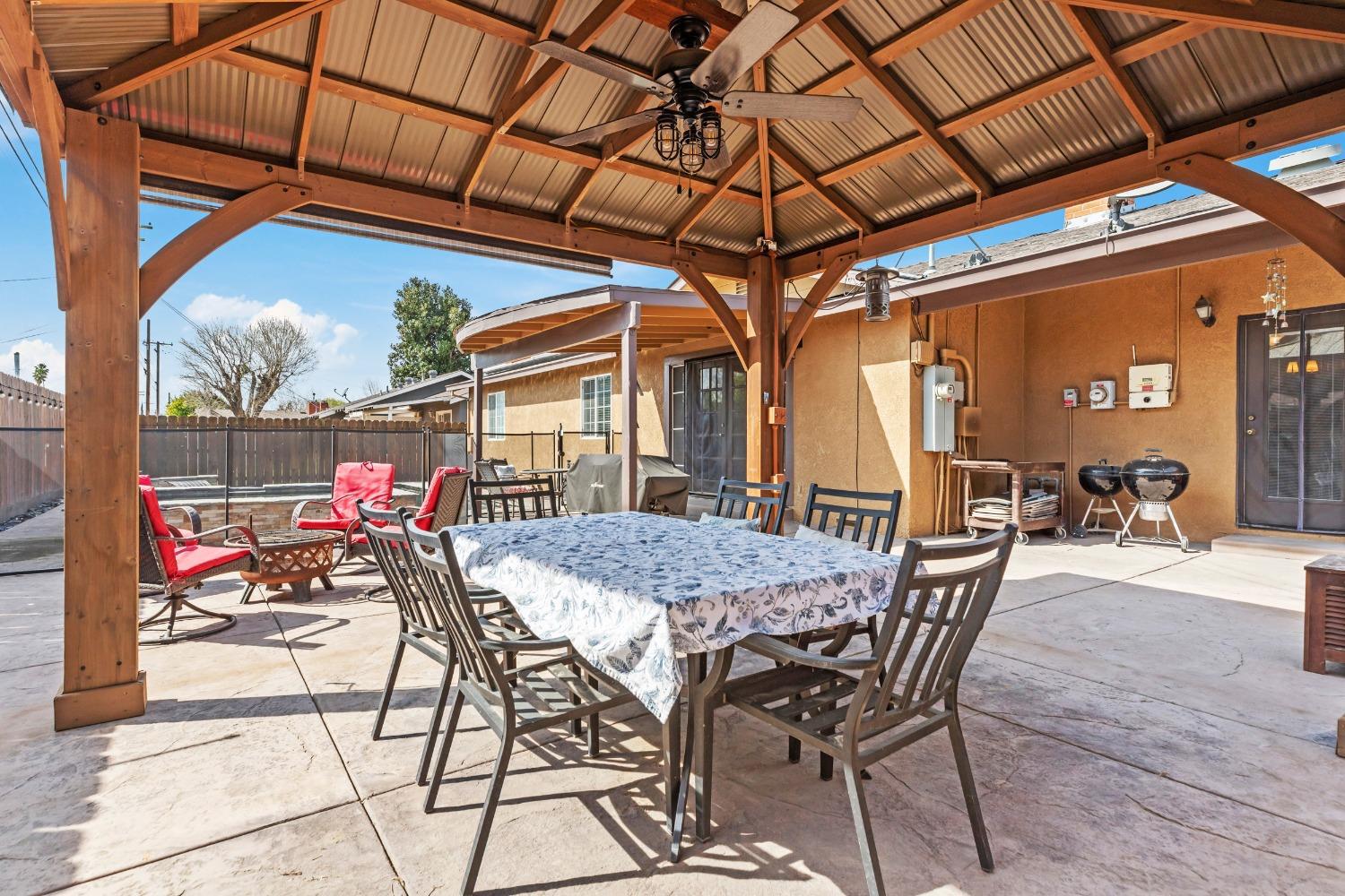 2490 Zinfandel Lane