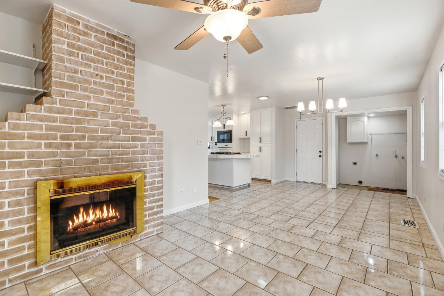 2490 Zinfandel Lane