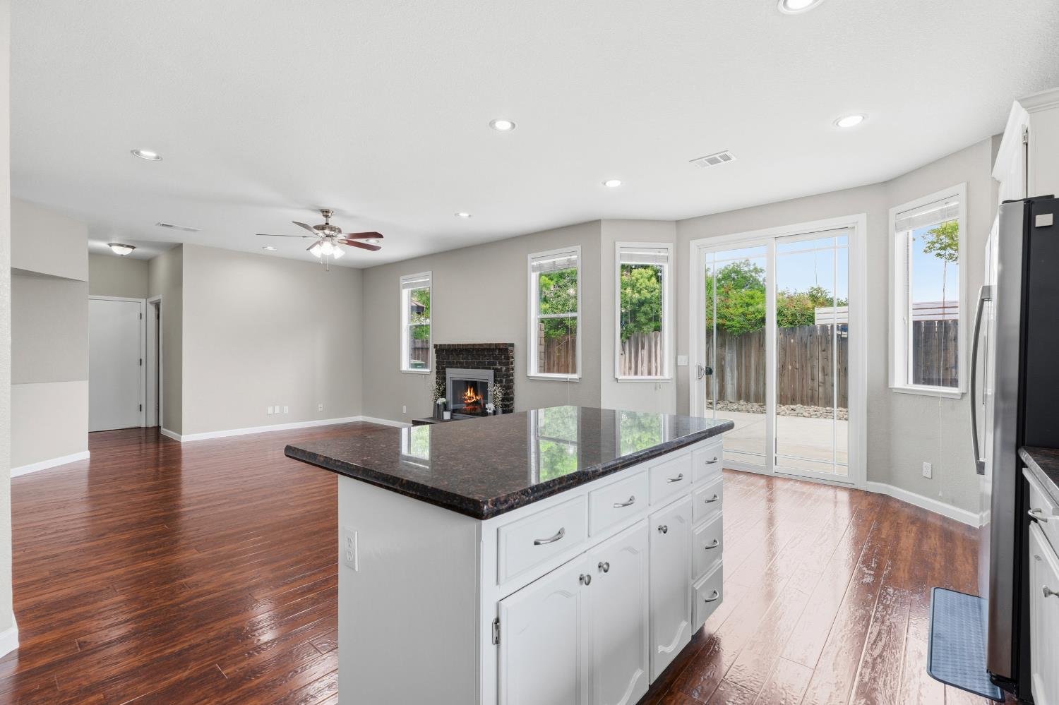 504 Van Dyken Way
