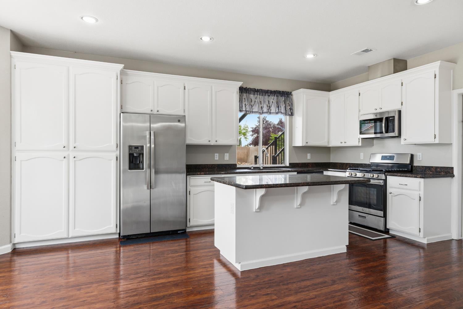 504 Van Dyken Way