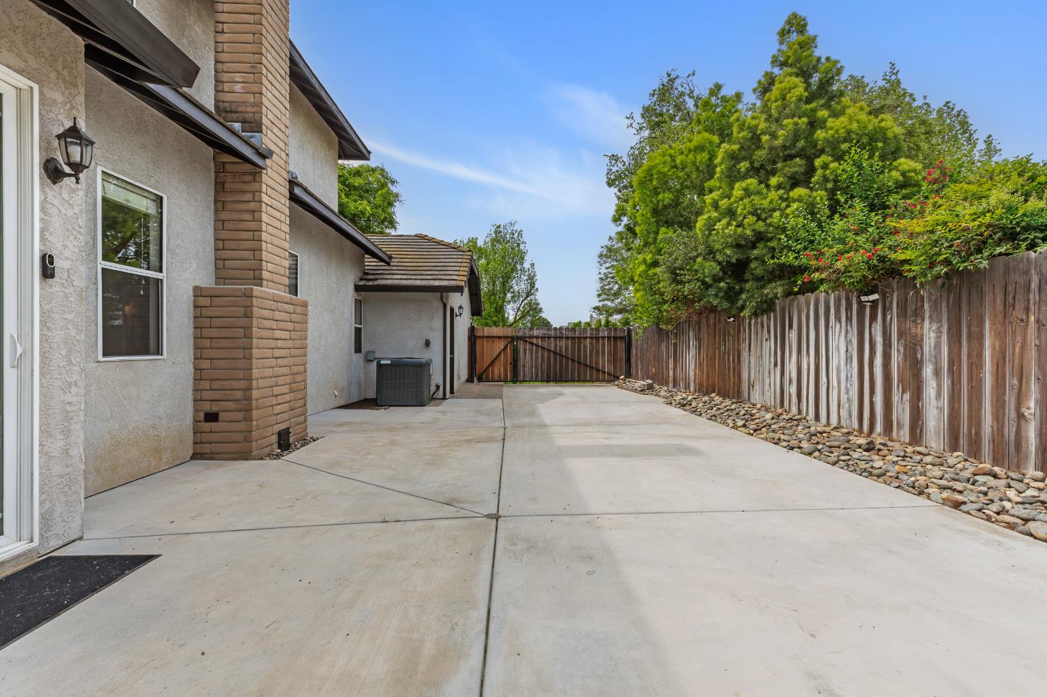 504 Van Dyken Way