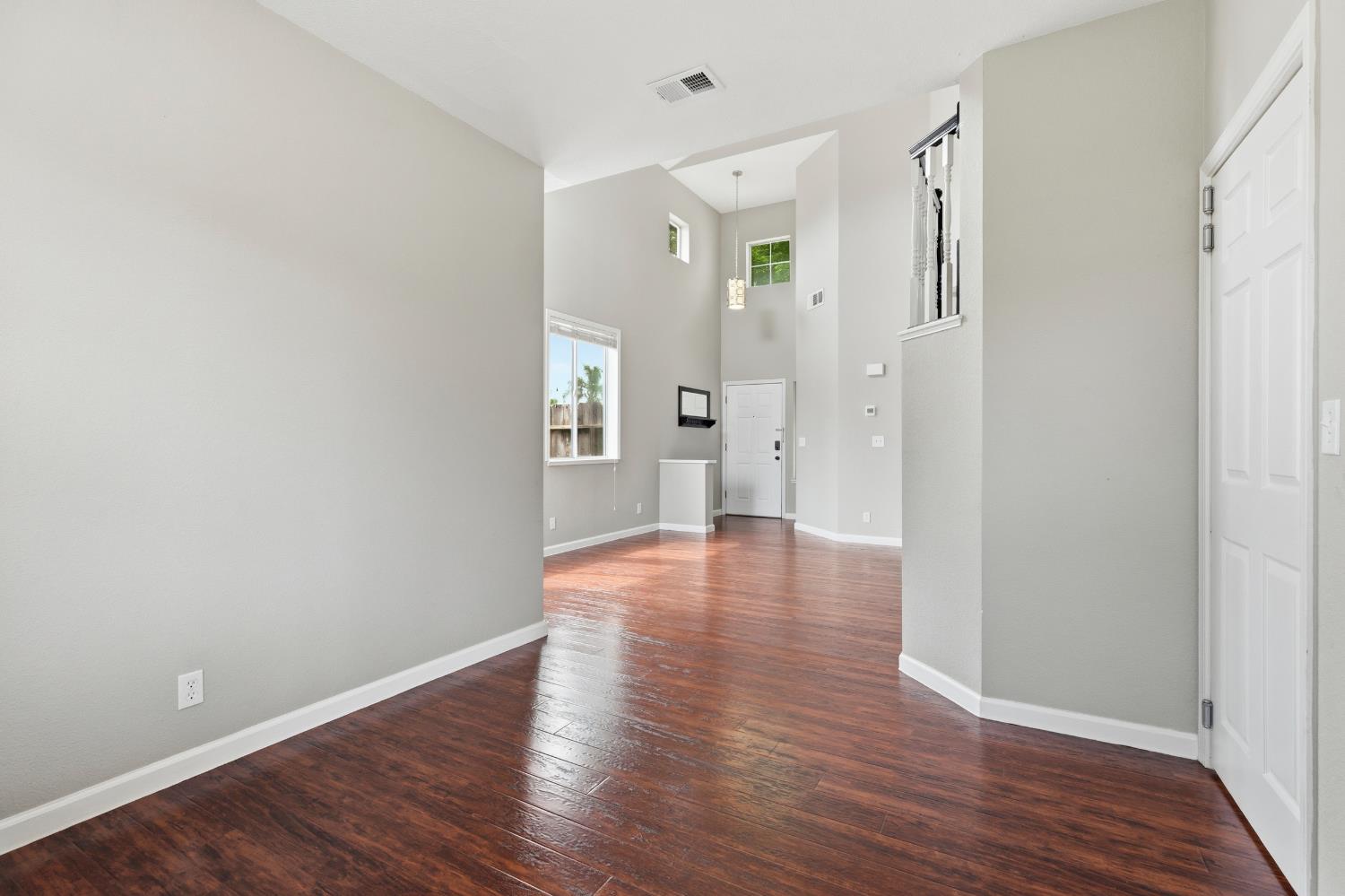 504 Van Dyken Way