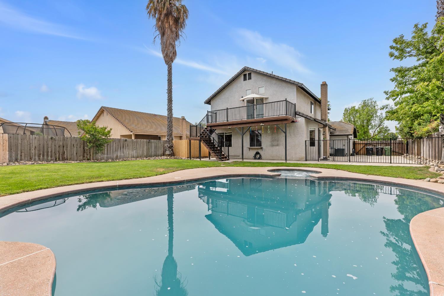 504 Van Dyken Way