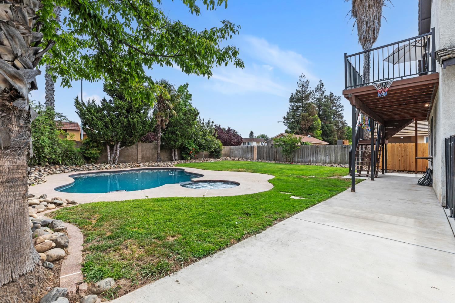 504 Van Dyken Way