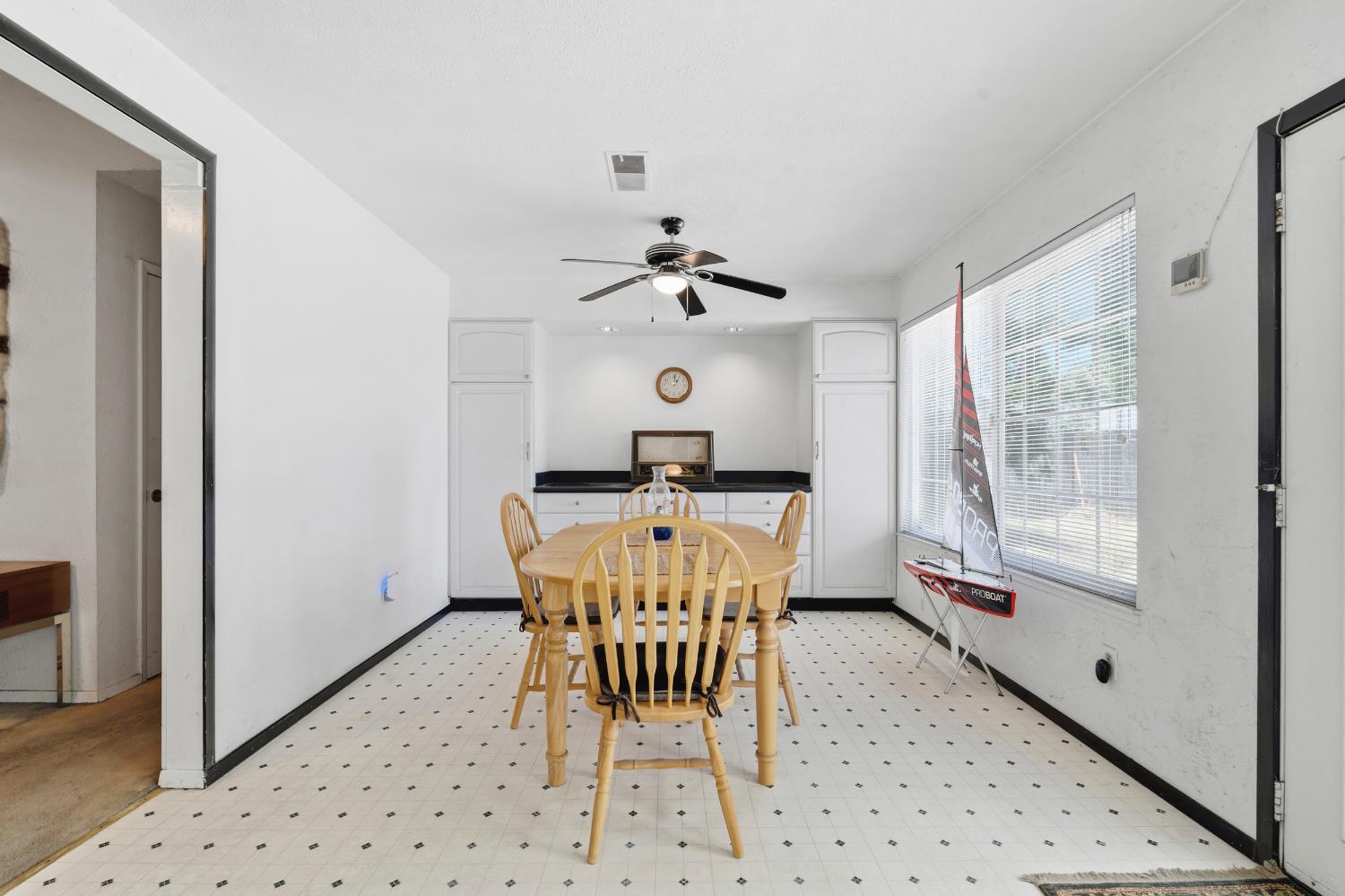 3728 Carver Road