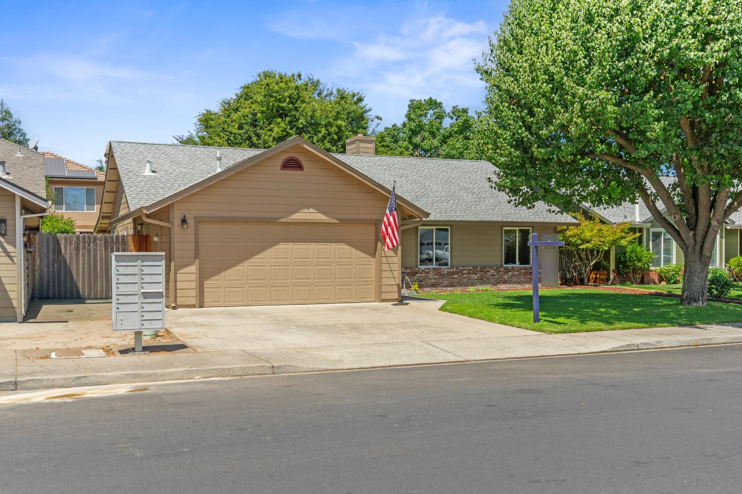 450 Arboles Way