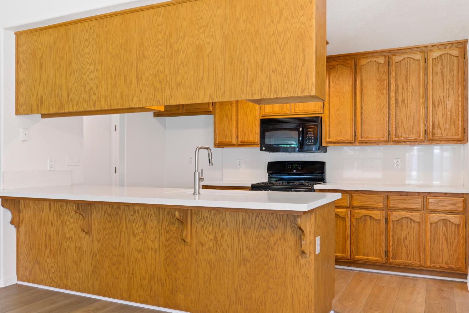 450 Arboles Way