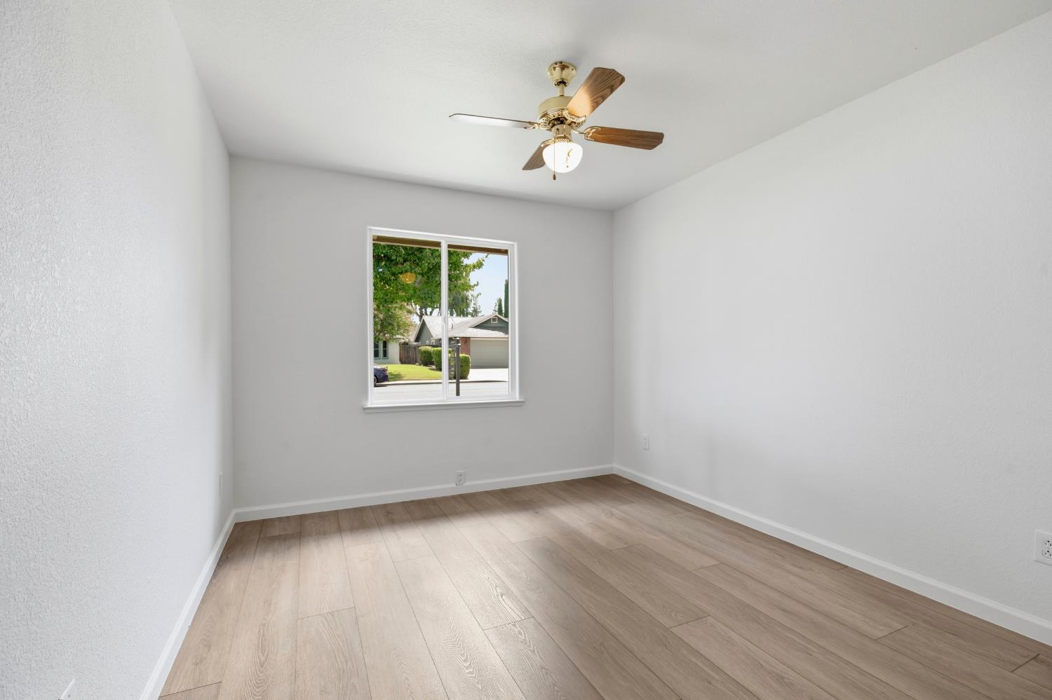 450 Arboles Way
