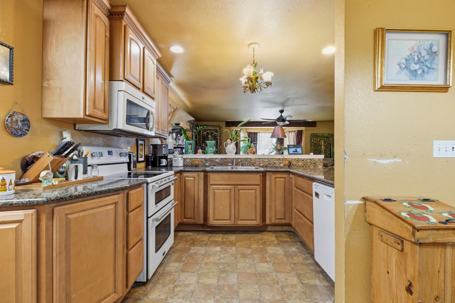 2509 Jasmin Avenue