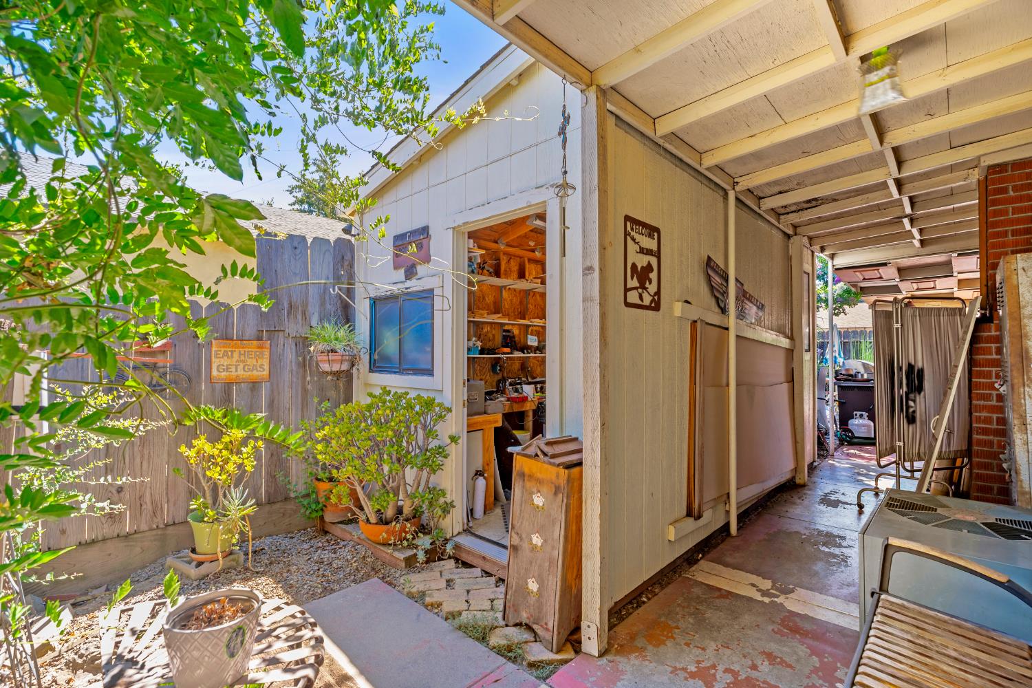 2509 Jasmin Avenue