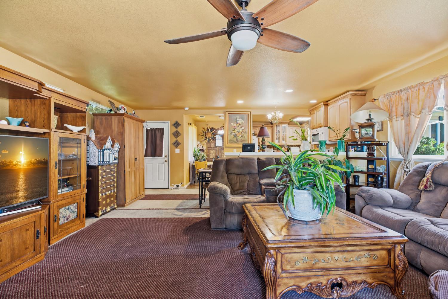 2509 Jasmin Avenue