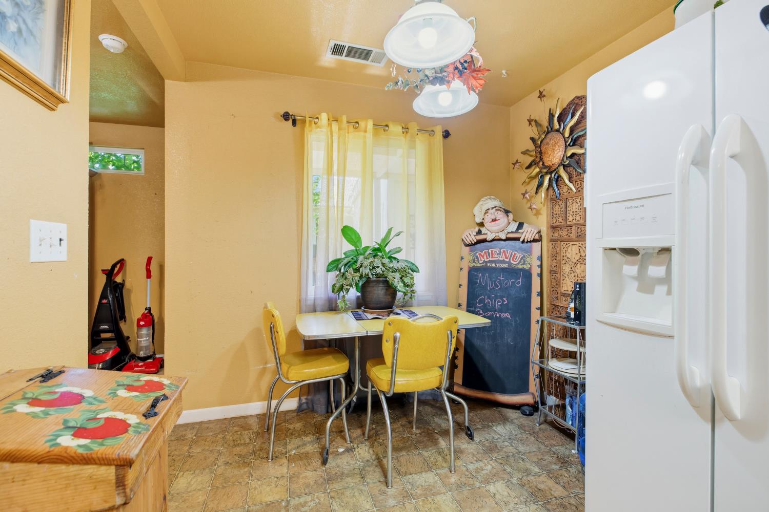 2509 Jasmin Avenue