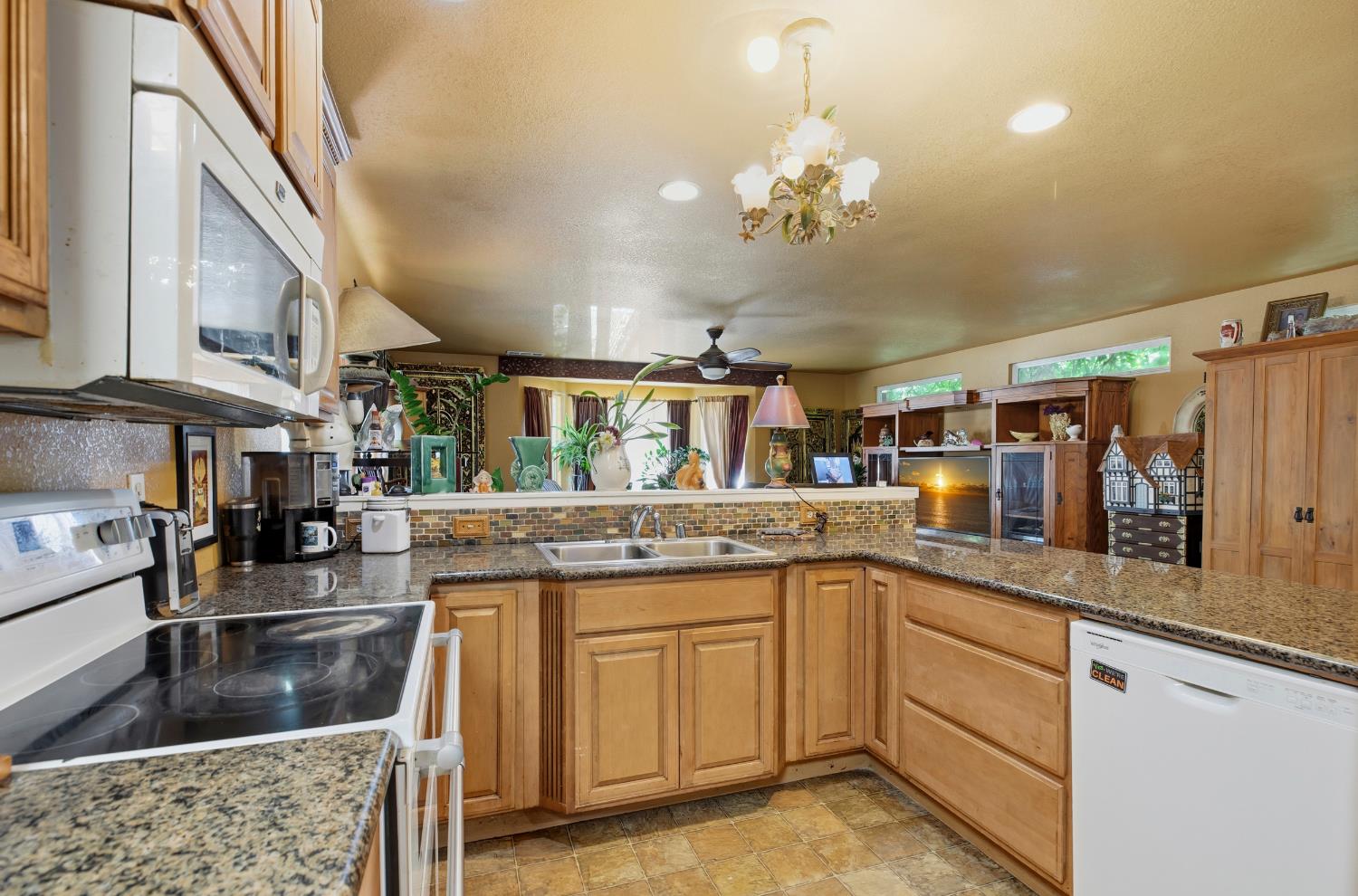 2509 Jasmin Avenue