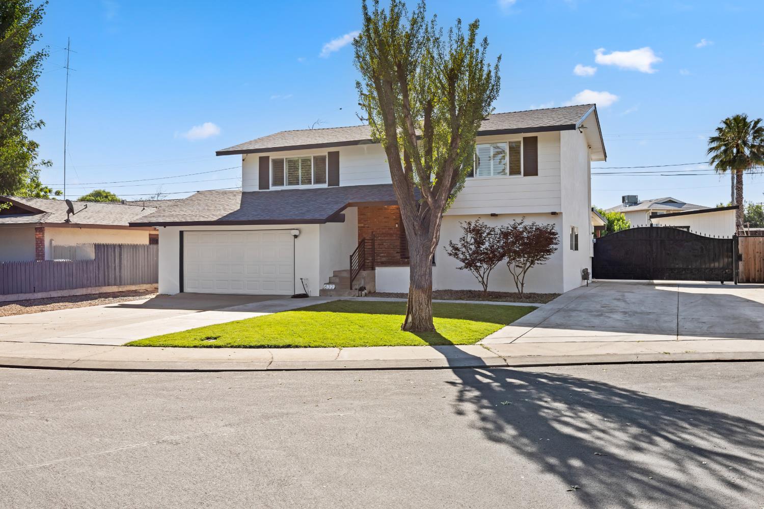 632 Lenore Drive