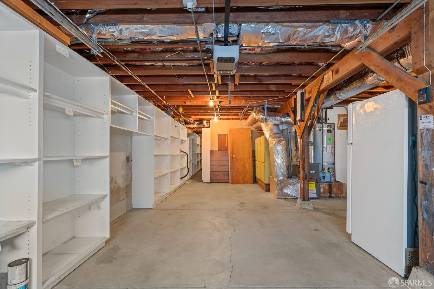 131 Mariposa Avenue